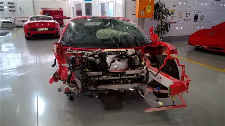 Srušio se Ferrari 458 Speciale 01