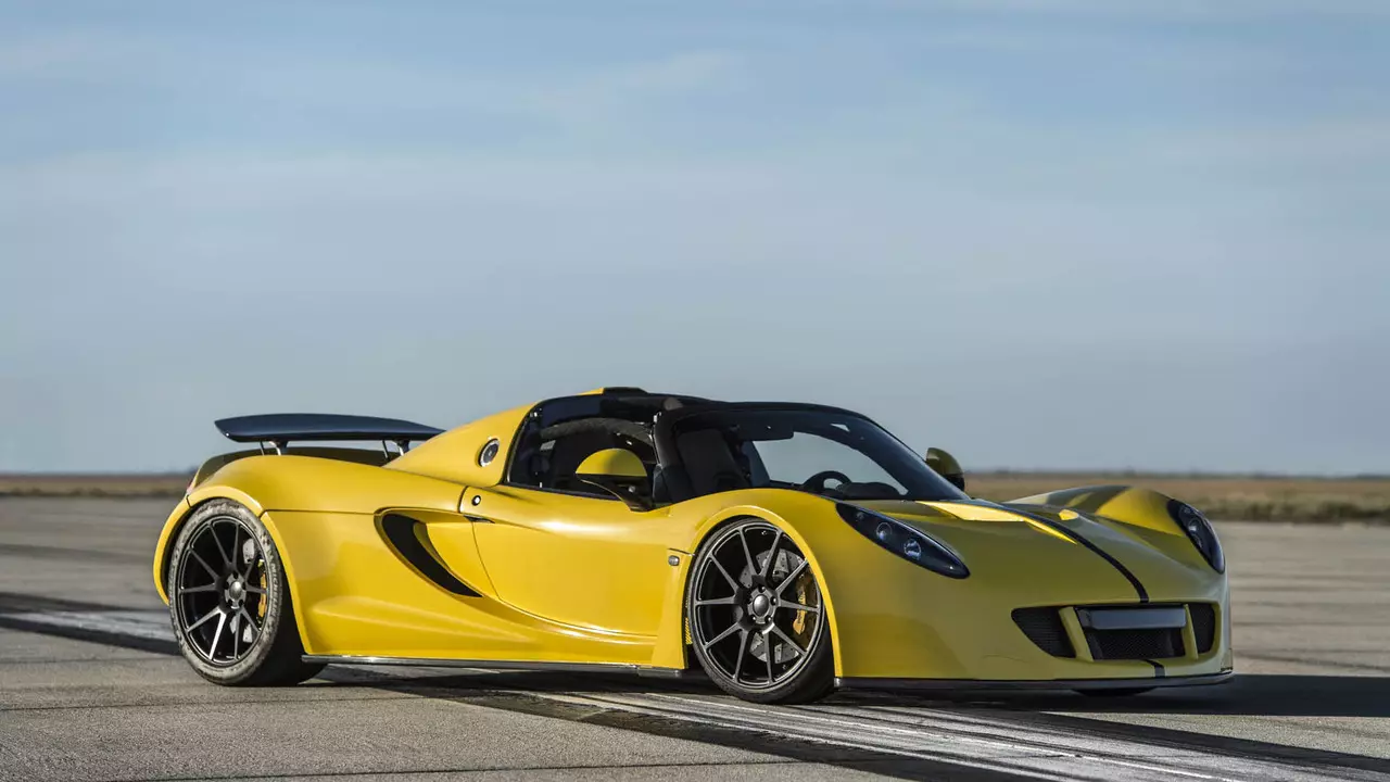 Hennessey Venom GT Spyder «دۇنيادىكى ئەڭ تېز ئايلاندۇرغىلى بولىدىغان» 29105_1