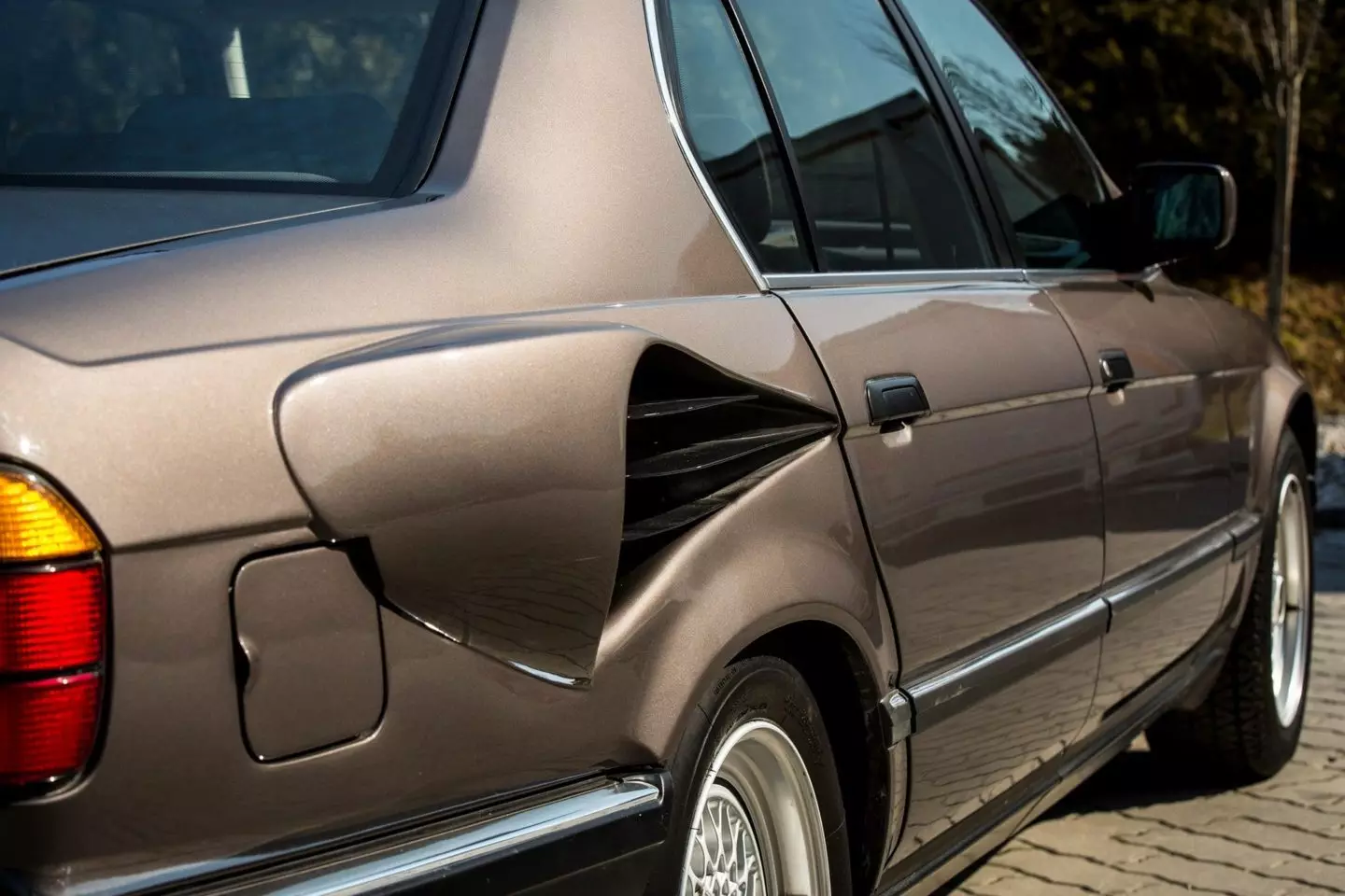 BMW serije 7 Goldfisch