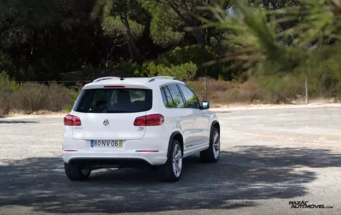 VW Tiguan 1.4 TSI R-लाइन 10