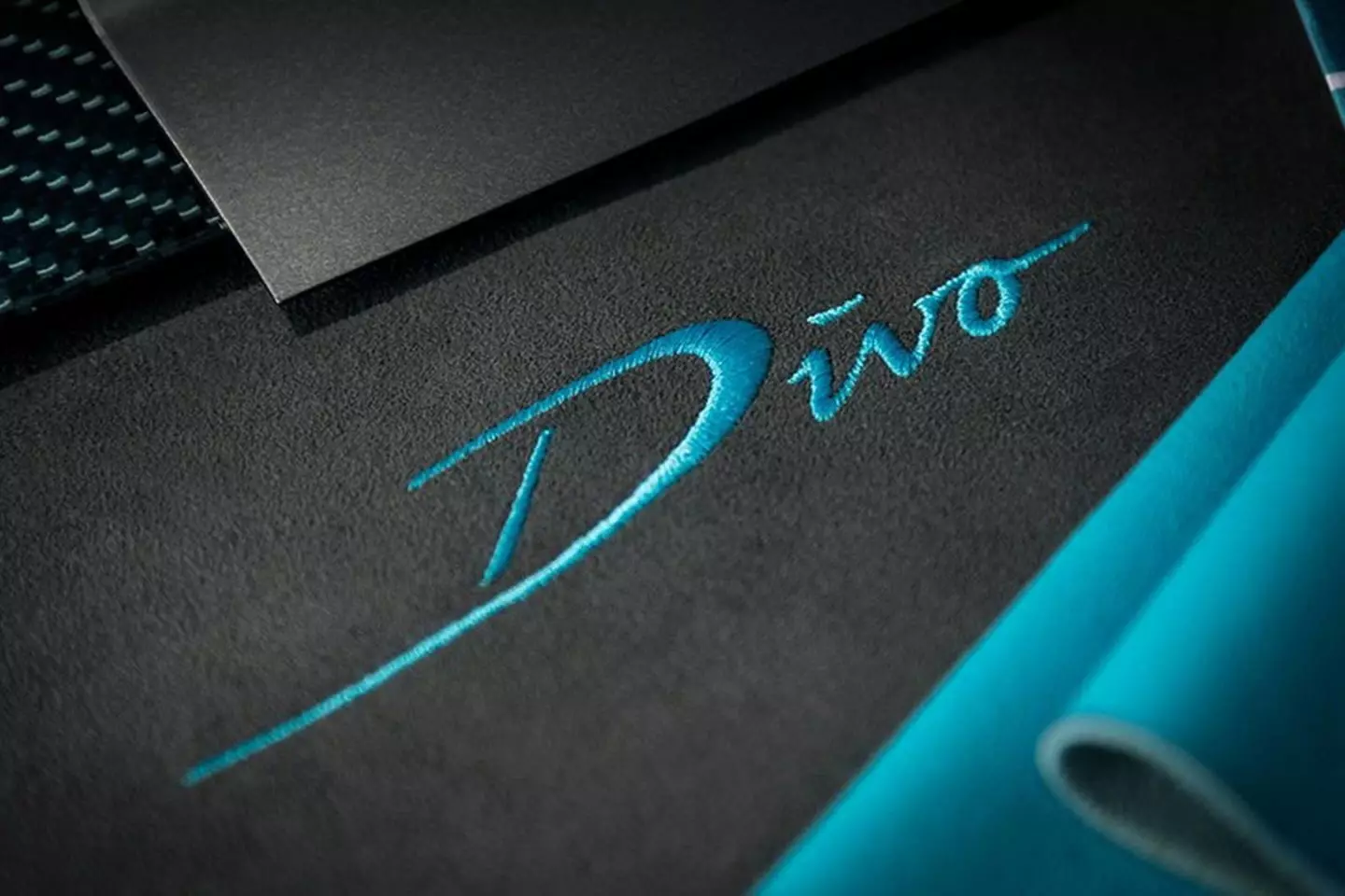 Teaser Bugatti Divo 3 2018