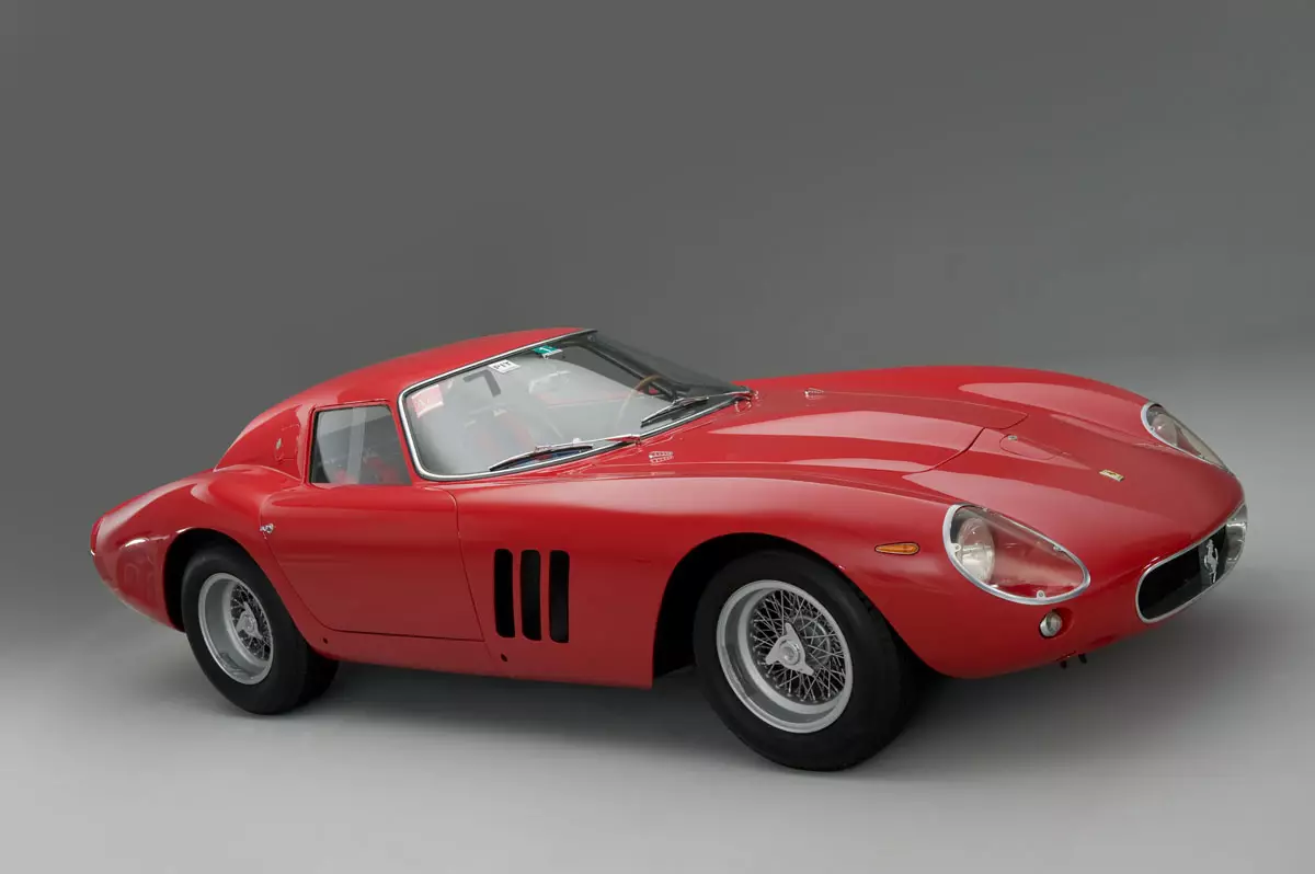 Ferrari 250 GTO: די לעגענד פון לעמאַנס צו אַ דימענט פּרייַז 29713_2