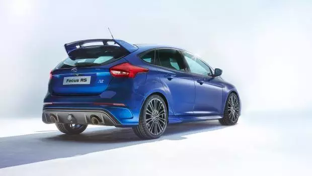 ford focus rs 2015 2 ปี