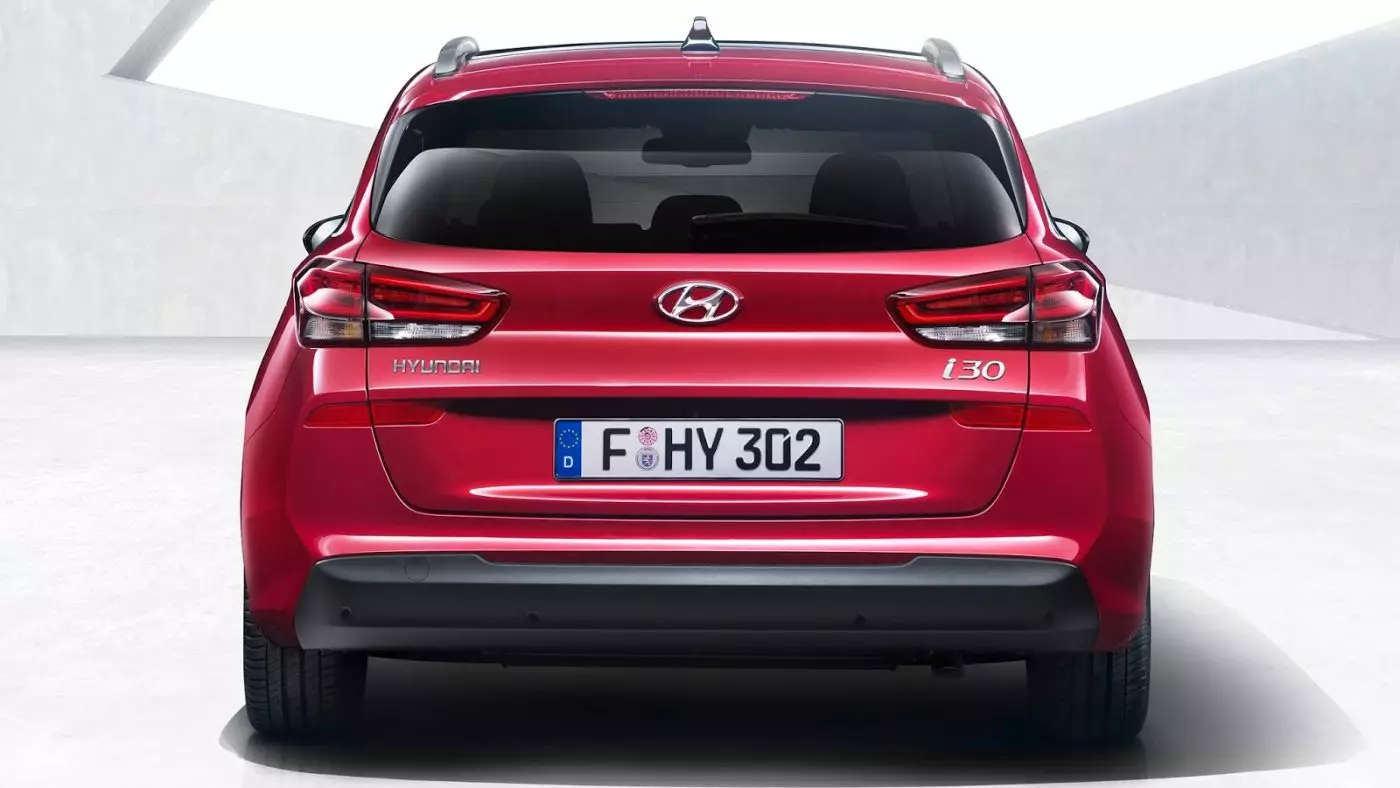 Hyundai i30 CW presenteras officiellt 30345_2