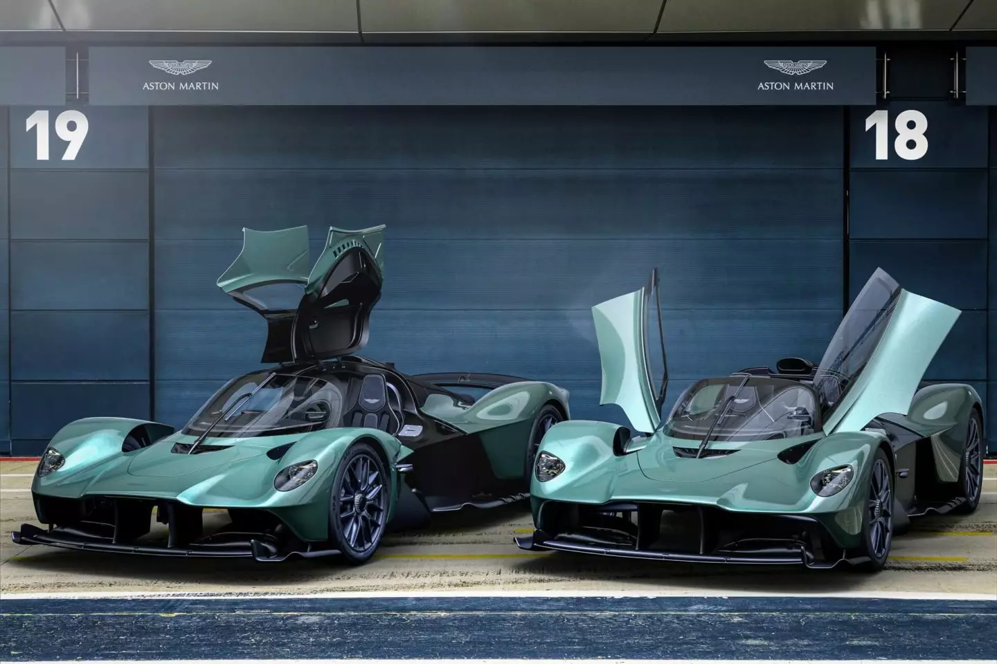 Aston Martin Valkyrie Spider