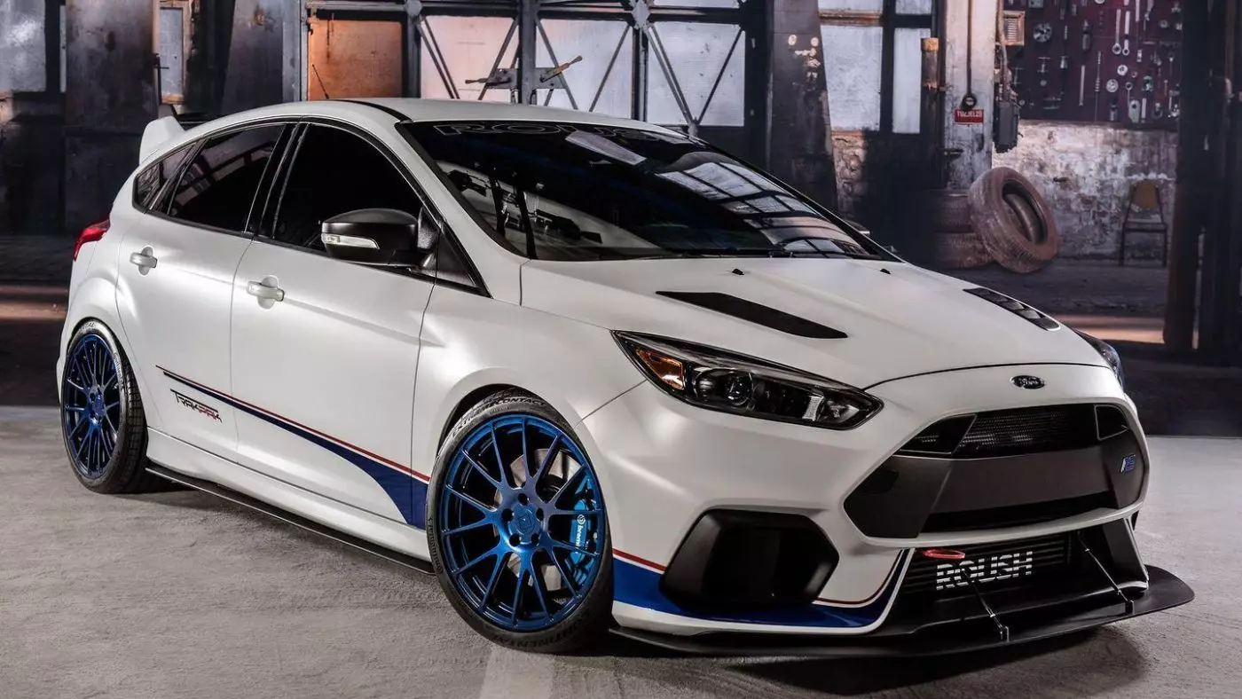 Ford Focus RS de Roush: 500 ĉp. por la dekstra piedo 30591_2