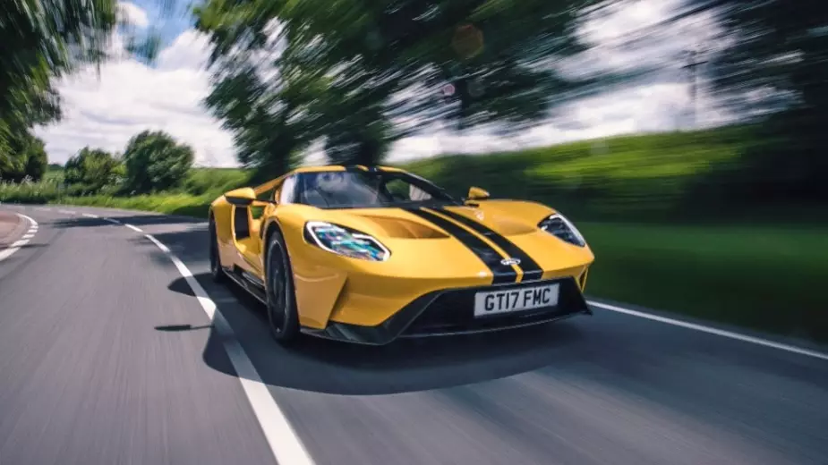 Ford GT. All competition technology at the driver's service