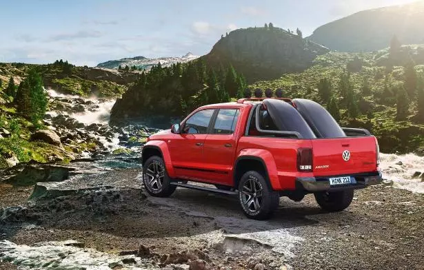 VW Amarok Canyon: Kwa wanaume wenye ndevu nene! 30900_3