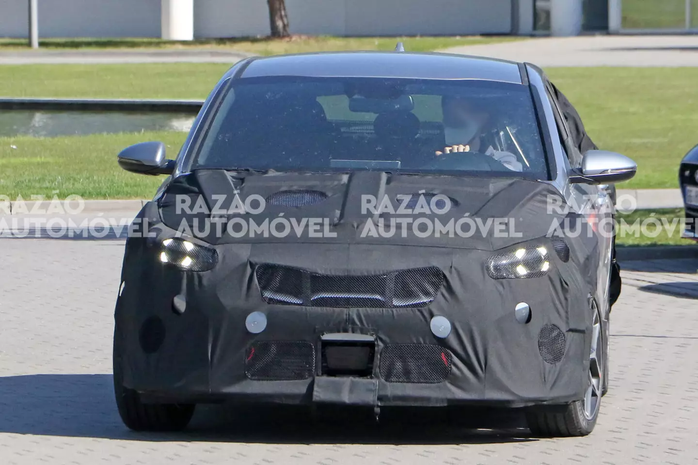 2021 Kia Proceed spy photos