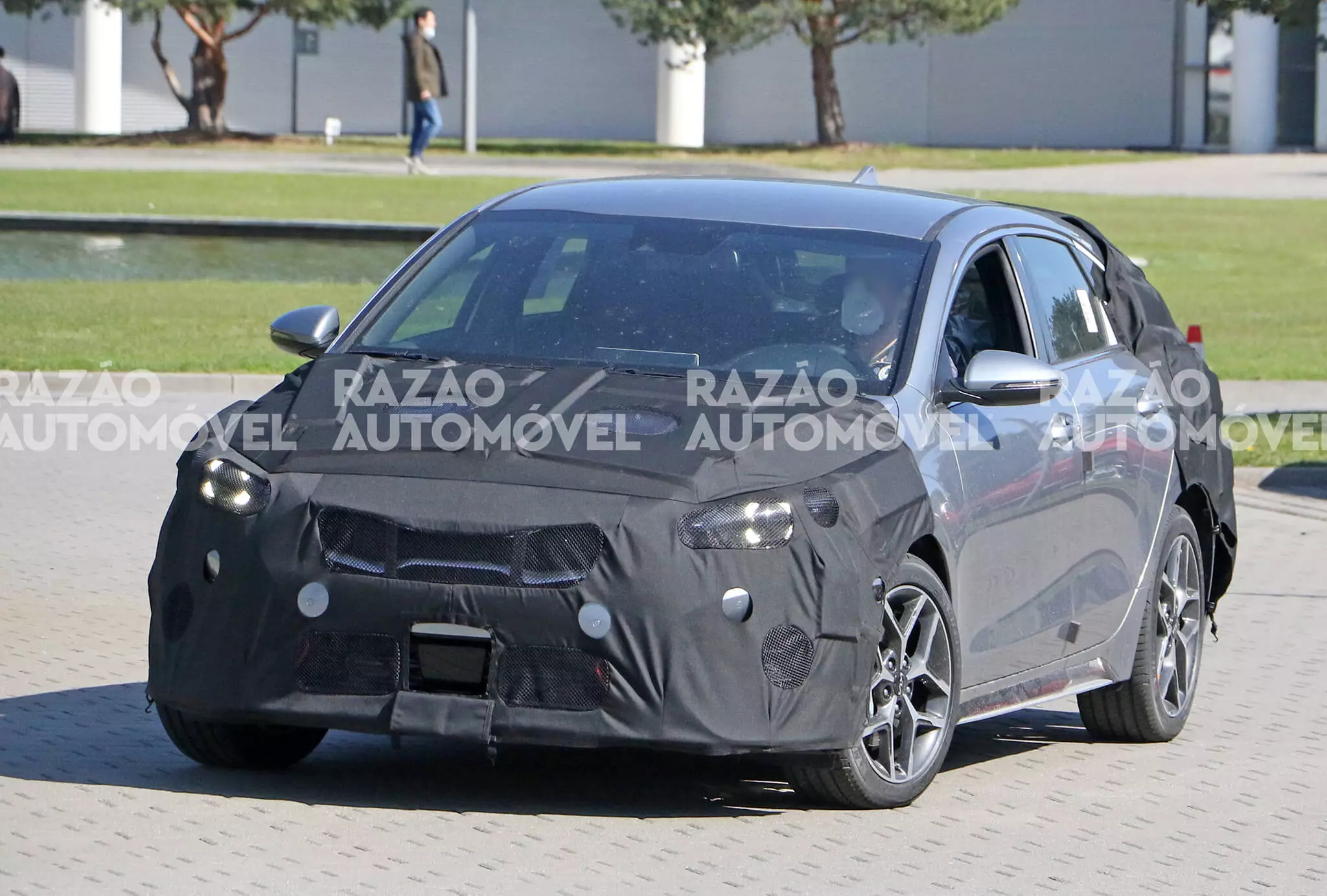 2021 Kia Proceed spy photos