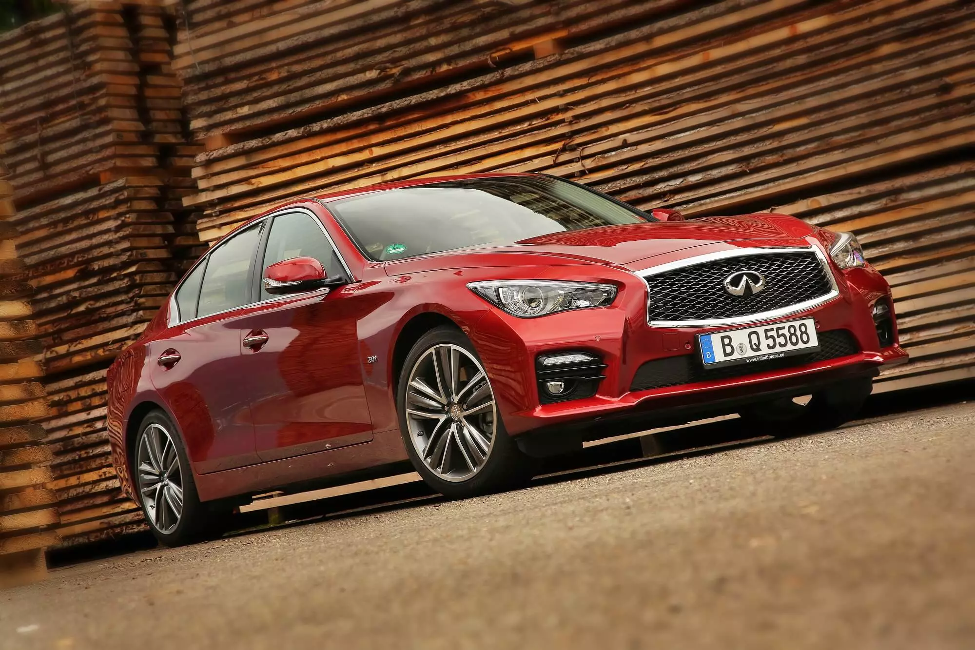 英菲尼迪 Q50