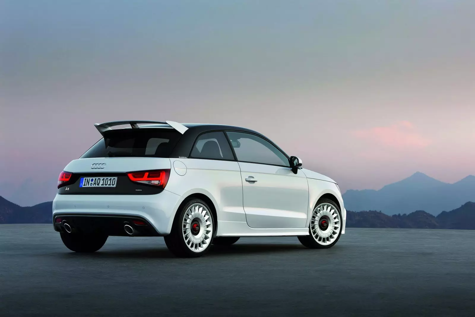 Audi: 2012 को लागि 256 hp संग A1 Quatrro 31535_10