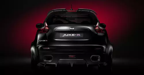 Nissan Juke-R: Litšoantšo tsa Pele tsa Molao 31537_4