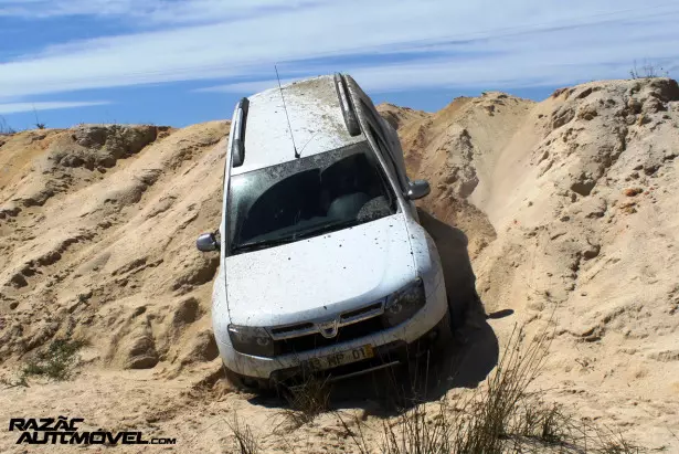 Dacia Duster 2013г