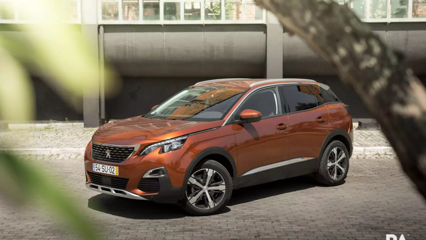 Peugeot 3008 1.6 BlueHDi-ի ղեկին 3201_4