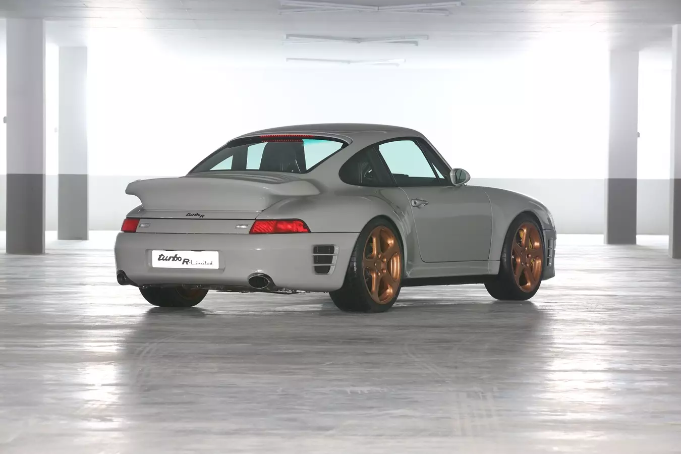 Iyo kambani Ruf Turbo R Limited