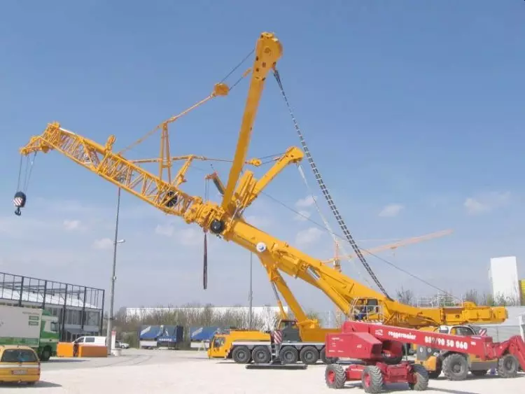 Liebherr LTM 11200-9.1 ២