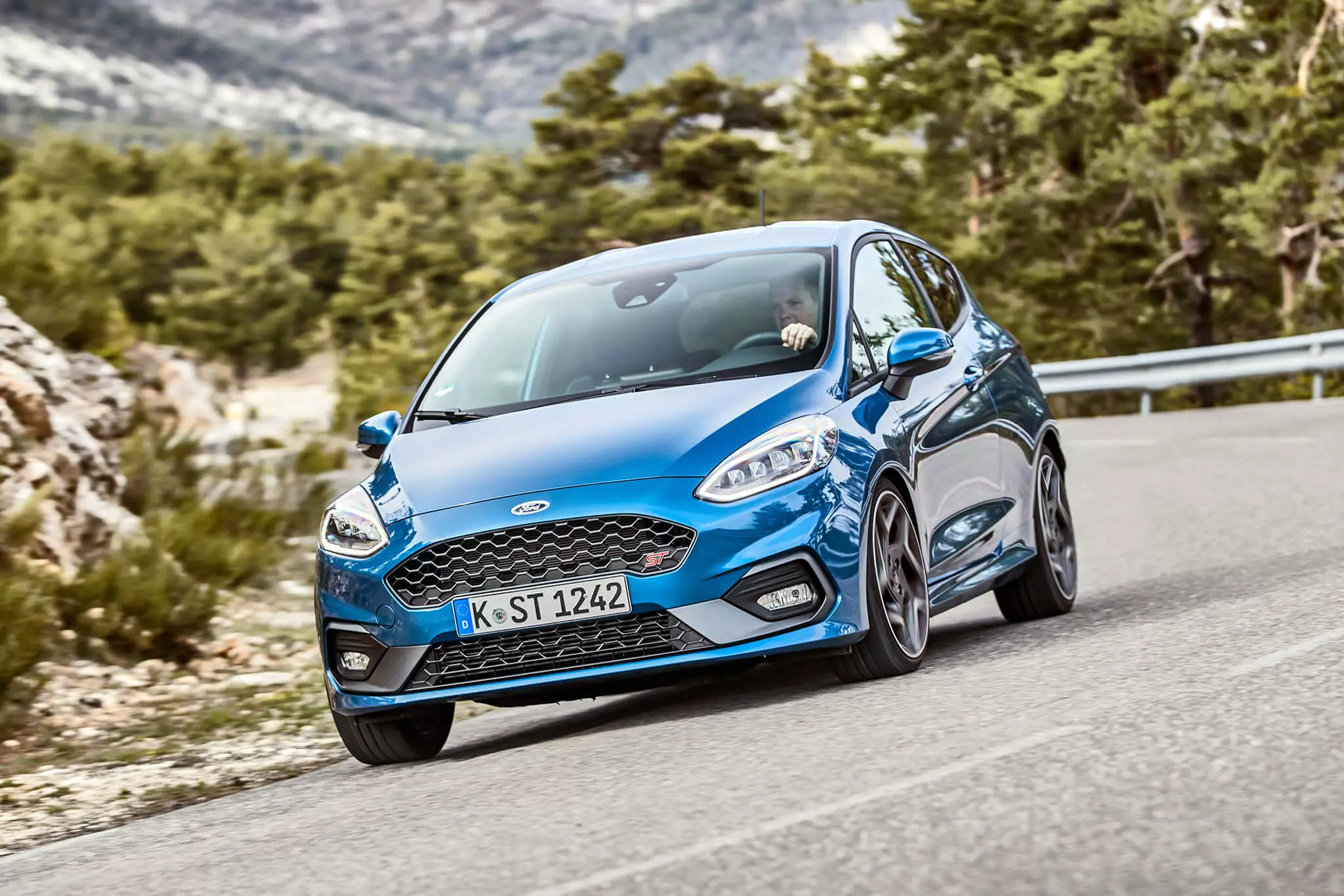 រថយន្ត Ford Fiesta ST