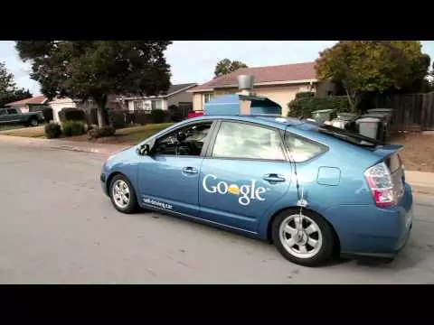 Google entwickelt selbstfahrendes Auto