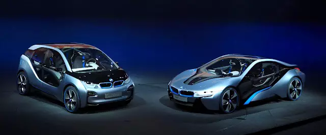 BMW i8 ٻن سالن ۾ اچي ٿو ۽ اهو بلڪل سستو نه هوندو 32907_1