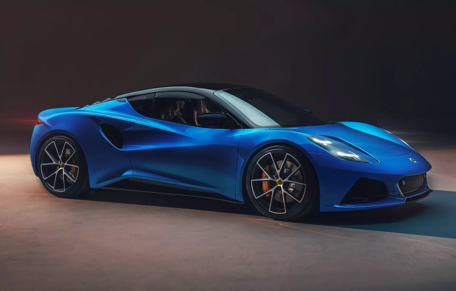 Lotus Emira Edisi Pertama