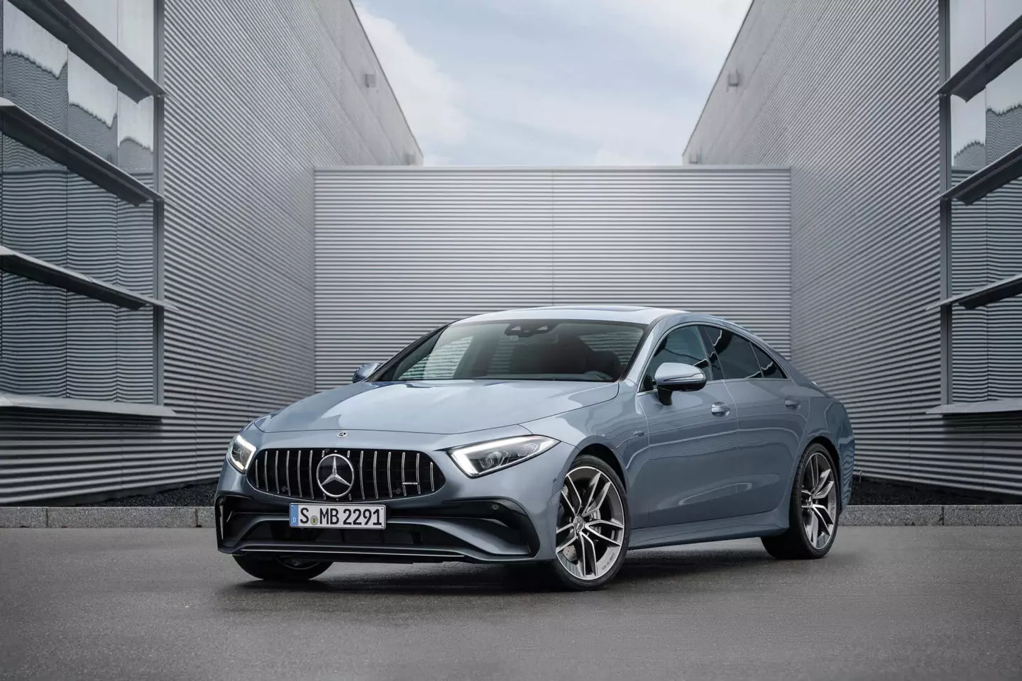 Mercedes-AMG CLS 53 . ปี 2021