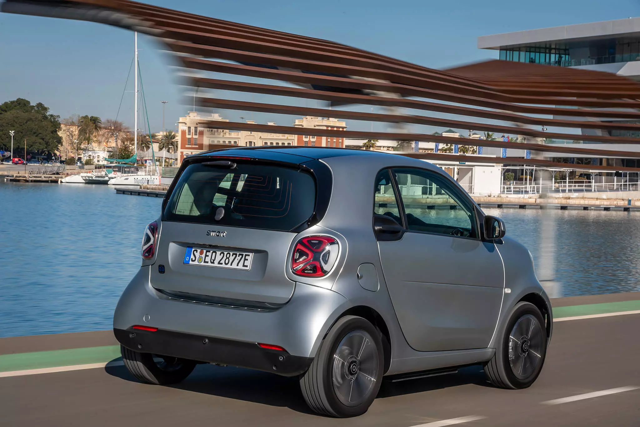 ჭკვიანი EQ fortwo