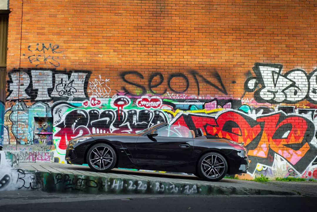 سيارة BMW Z4 20i sDrive