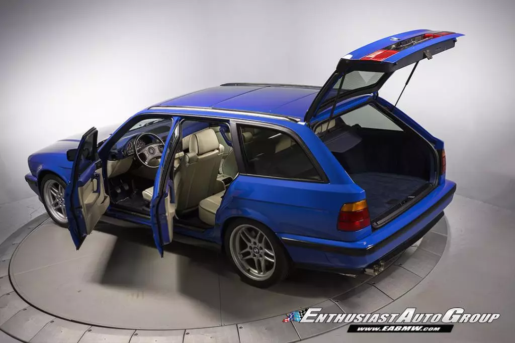 BMW M5 Teithiol E34