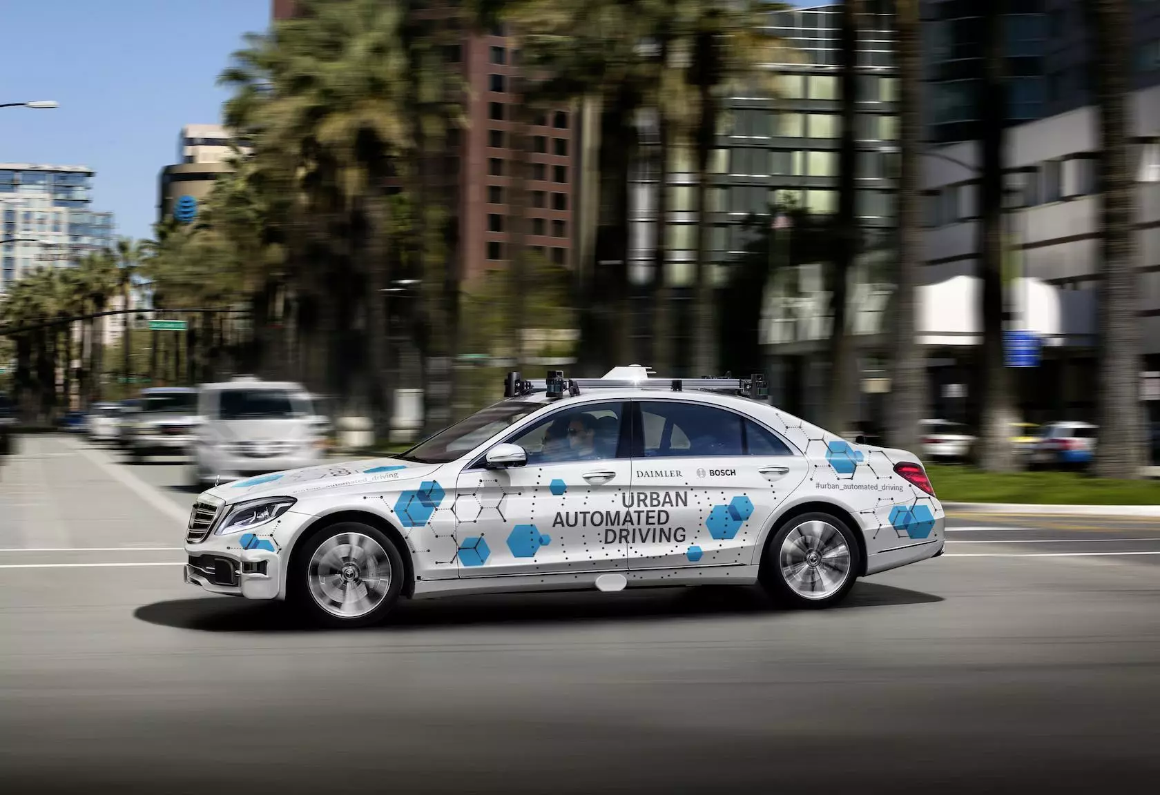 Daimler bosch robot taxi