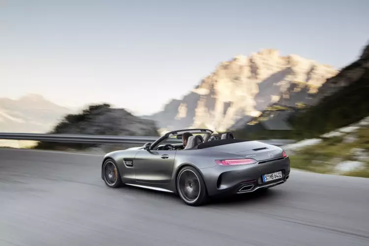 AMG GT C ראָאַדסטער