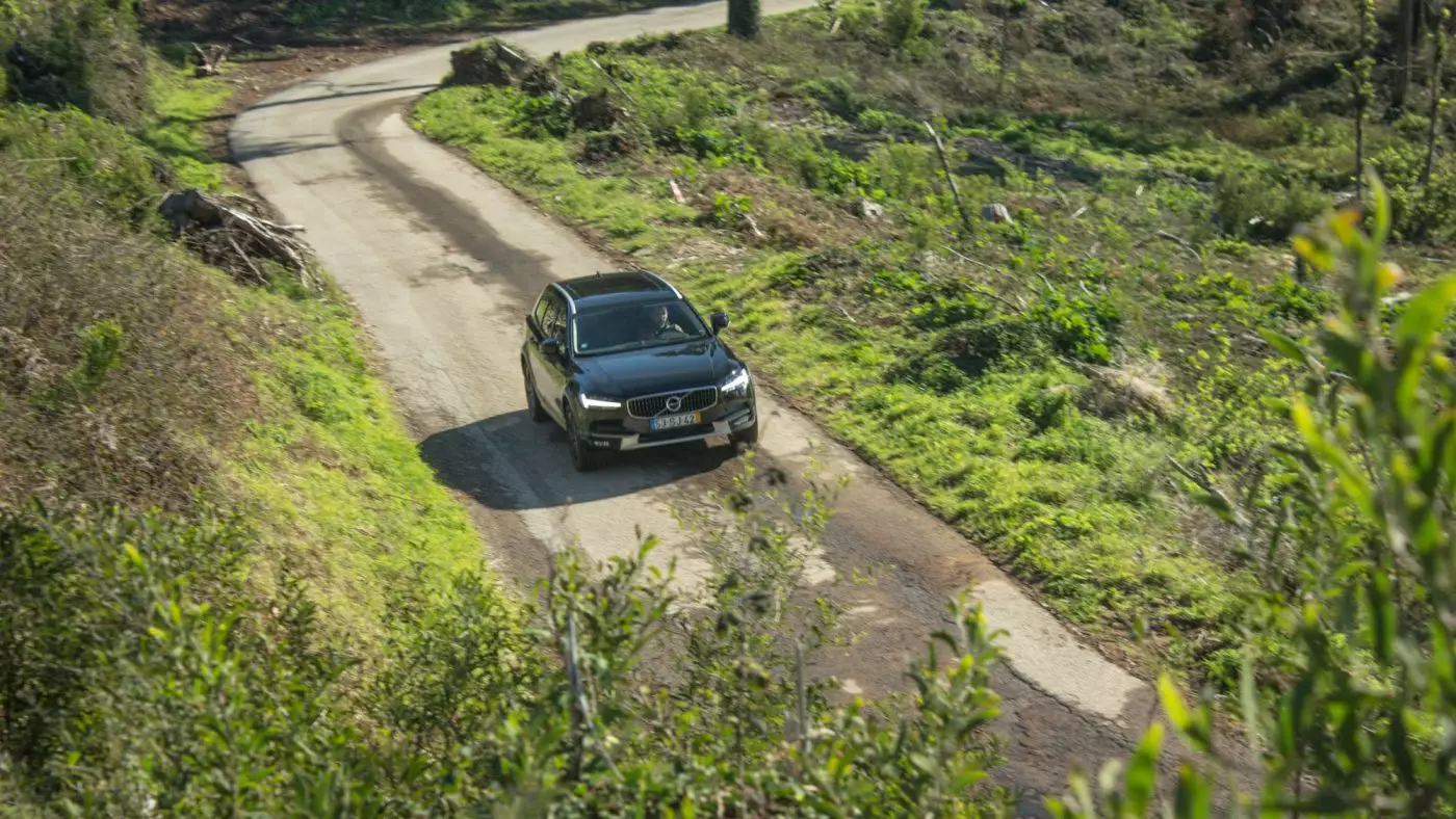 Volvo V90 Cross Country: aan die stuur van die segment-pionier 3477_4