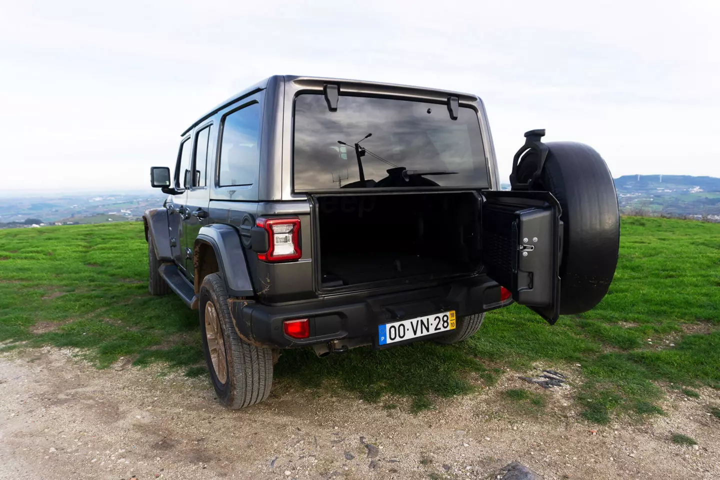 Jeep Wrangler Сахара