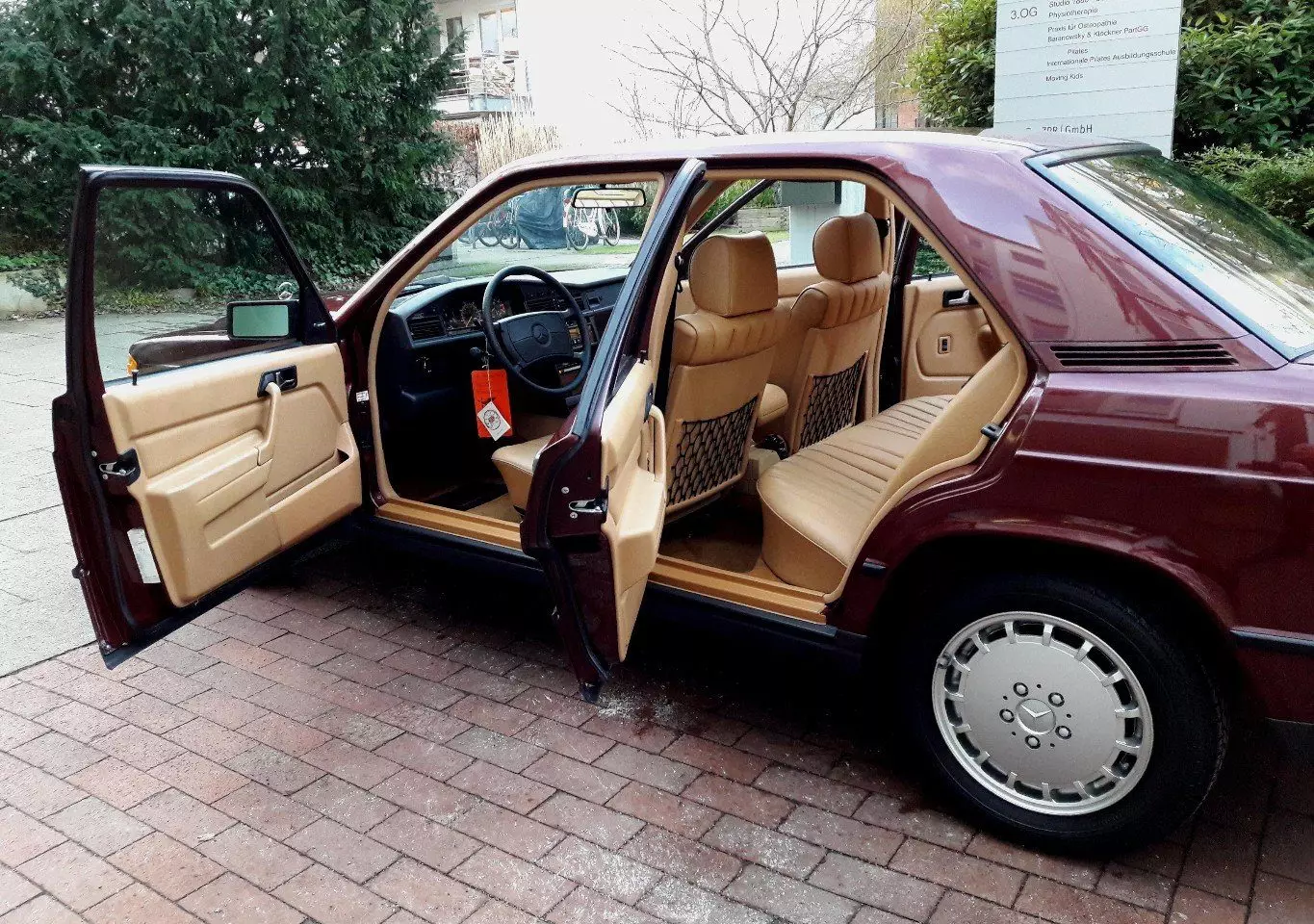 Mercedes-Benz 190 E 2.3, 1986