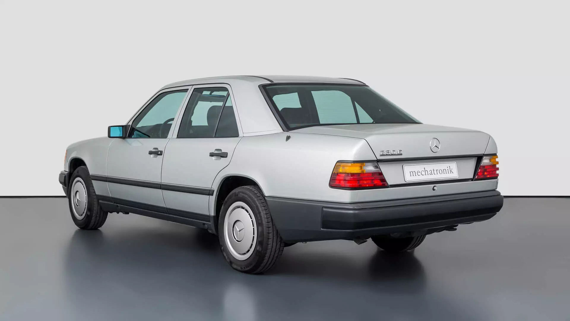 Mersedes-benz W124_230E 7