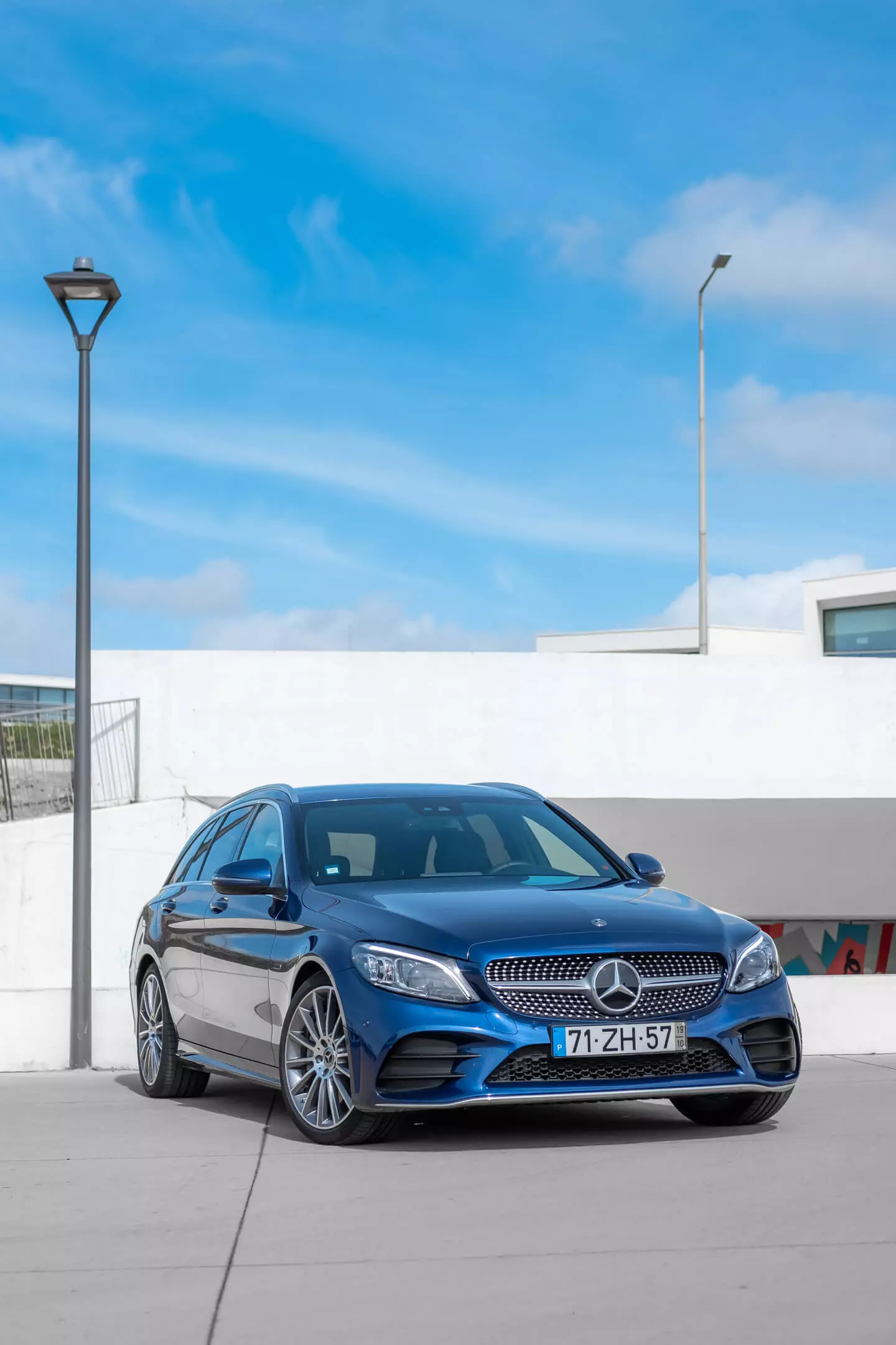 Mercedes-Benz C 300 dalla stazione