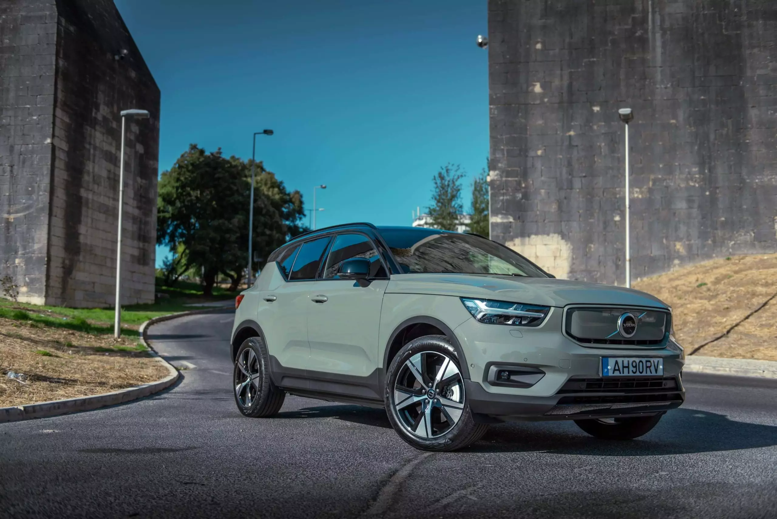 וולוו XC40 טעינה