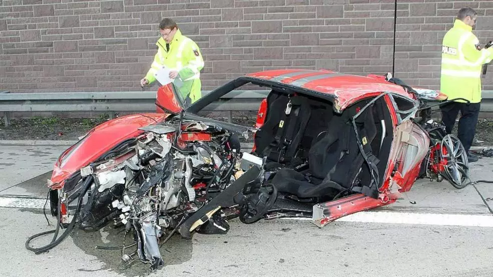 Ferrari: Disgusting accident with partially "happy" ending