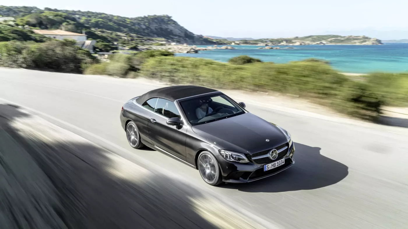 Mercedes-Benz C-Class Liua