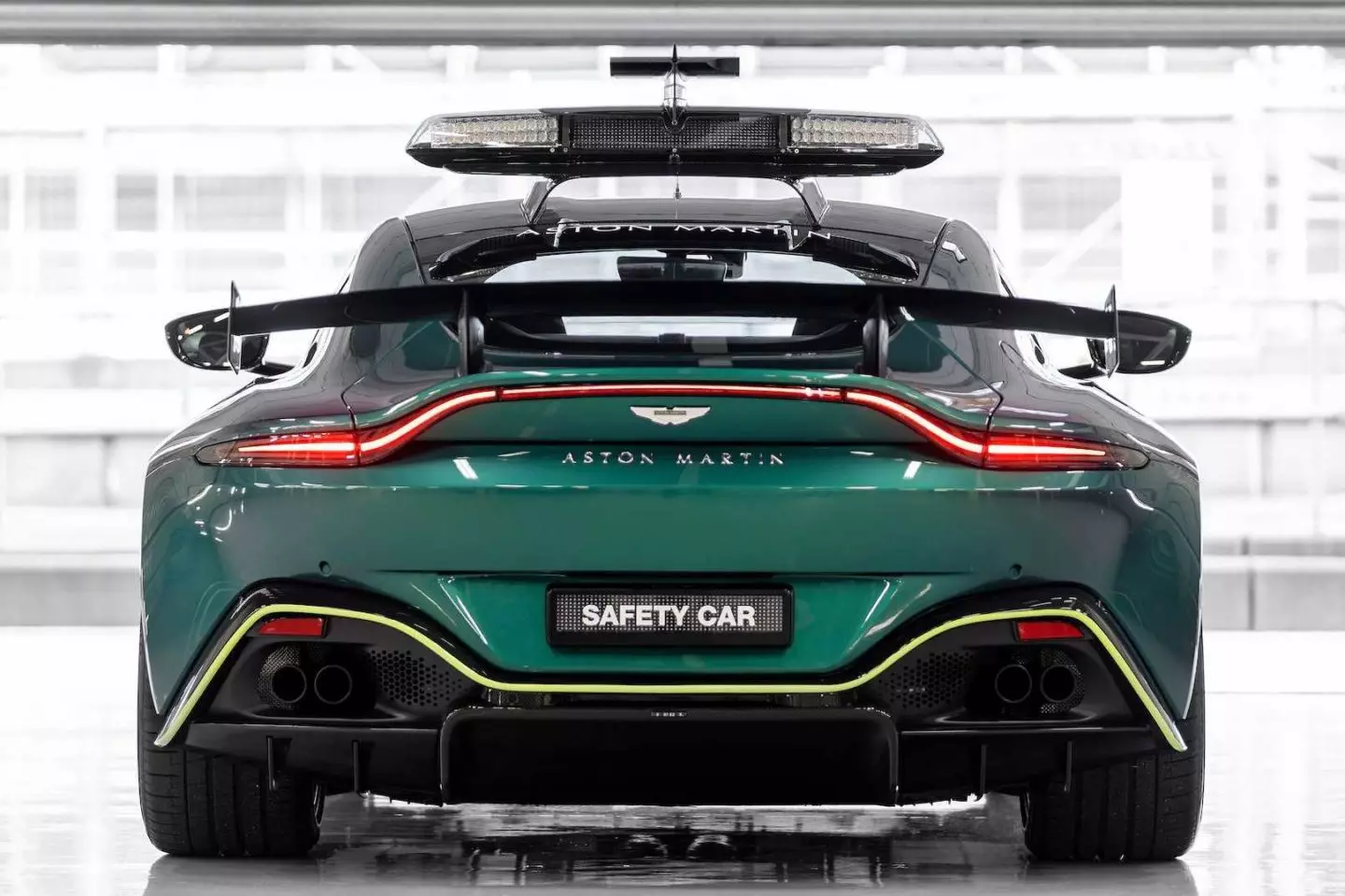 Aston Martin Vantage Safety Car F1