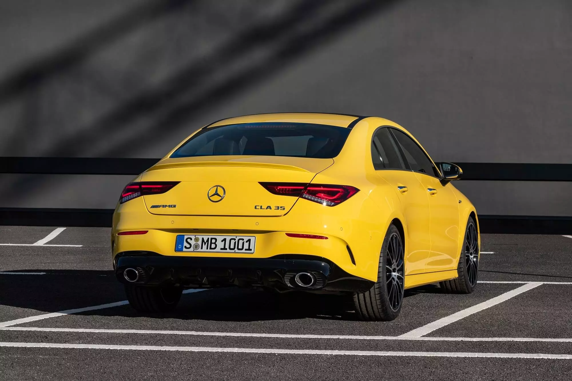 મર્સિડીઝ-AMG CLA 35 4MATIC