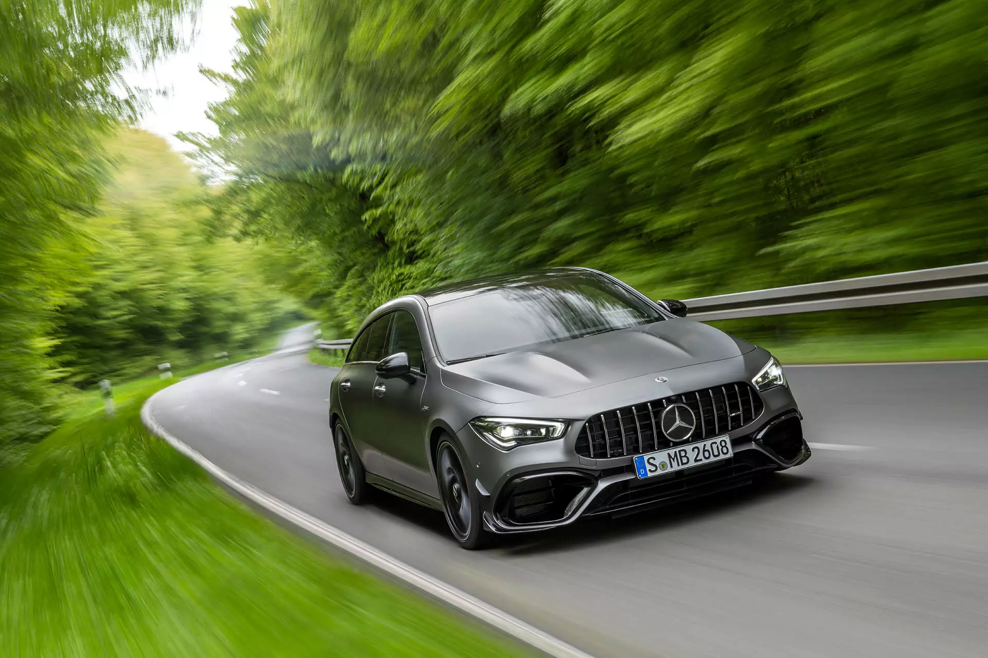 Mercedes-AMG CLA 45 S 4MATIC+ වෙඩි තැබීමේ තිරිංග