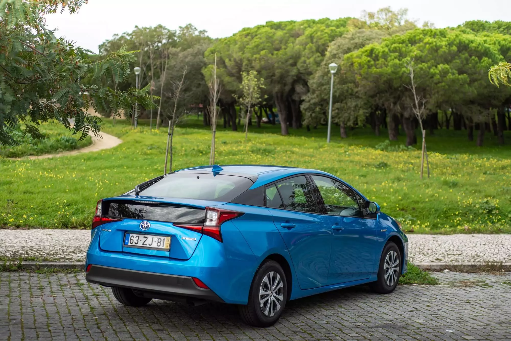 ٽويوٽا Prius AWD-i