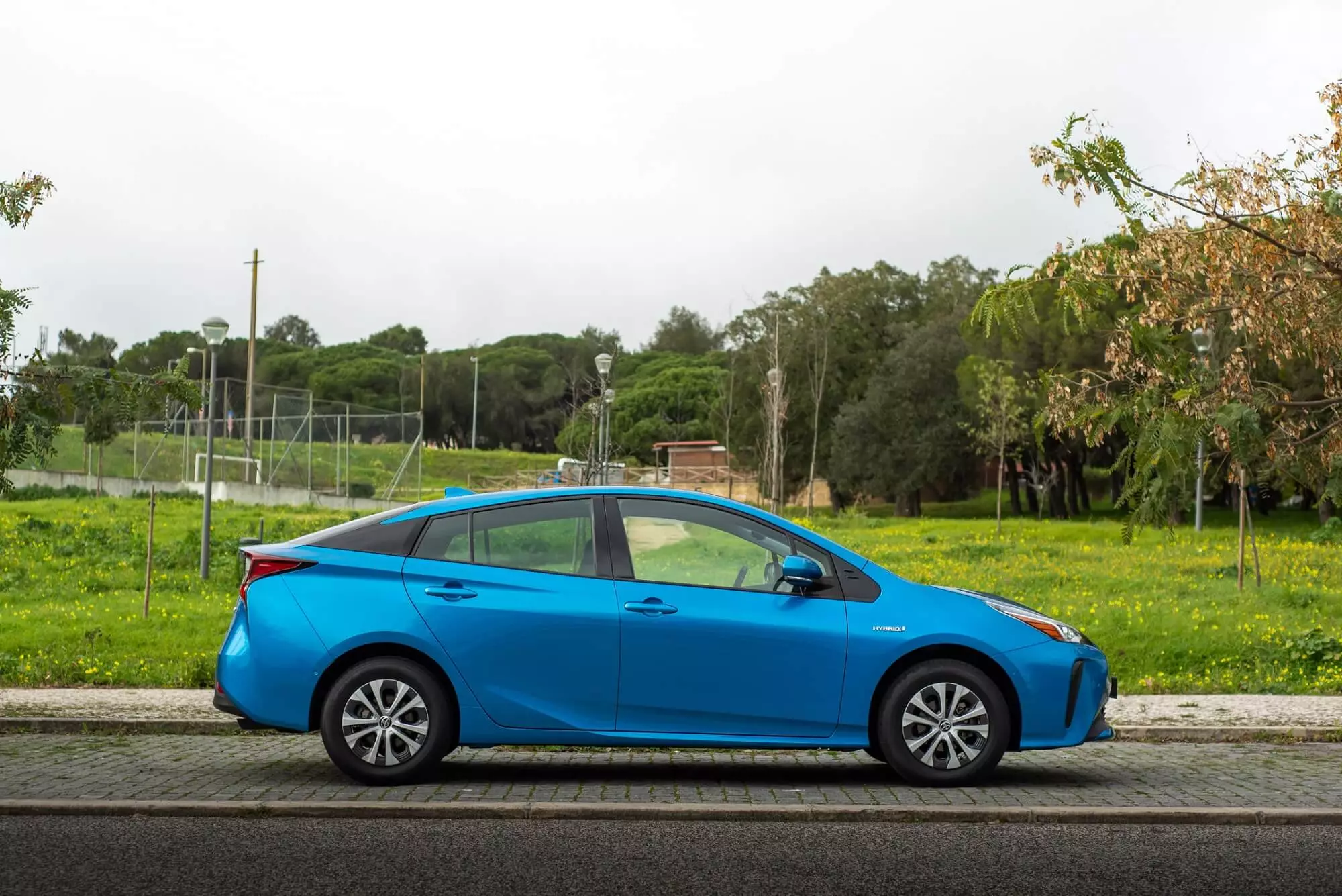 ٹویوٹا Prius AWD-i