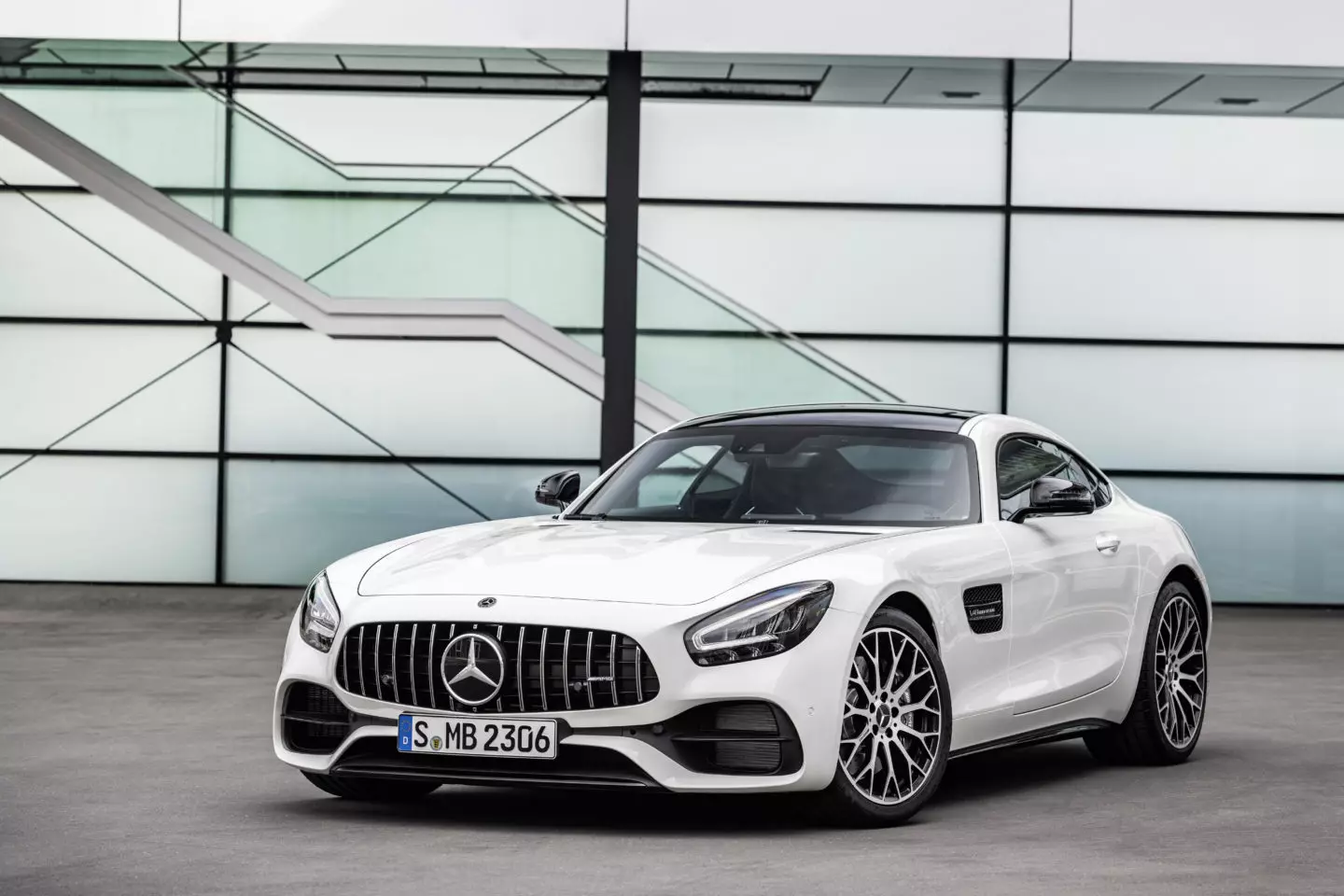 मर्सिडीज-AMG GT