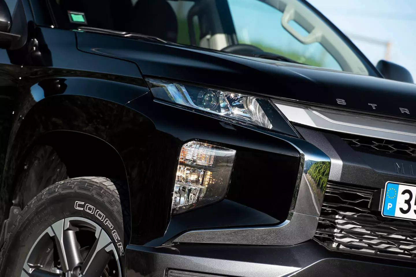 Mitsubishi L200 Strakar Edisi Pertama