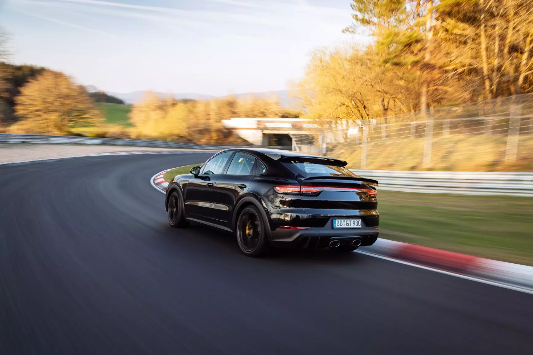 Porsche Cayenne Coupe Turbo di Nurburgring