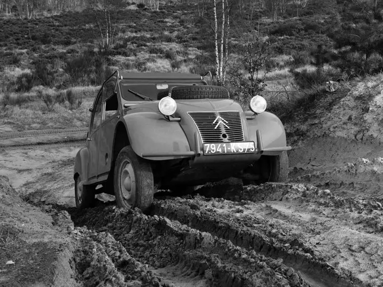 Citroen 2CV Saharo