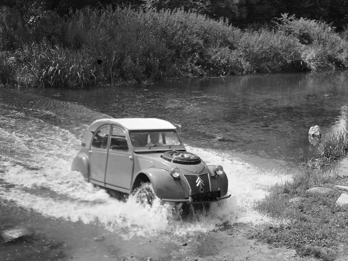 Citroen 2cv 4x4 Sahara