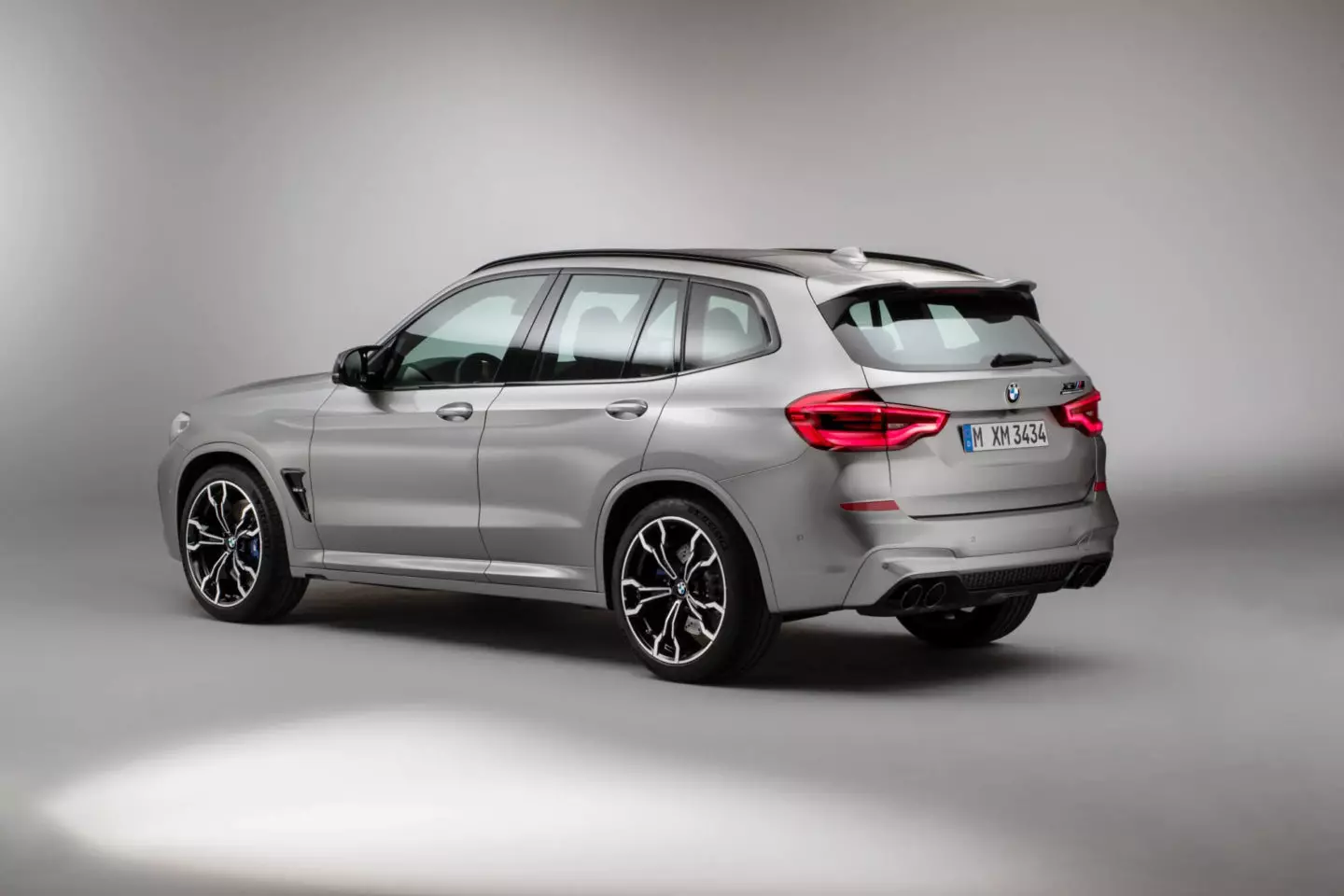 BMW X3 M සහ X4 M අනාවරණය කර තරඟ අනුවාද ගෙන එයි 4129_2